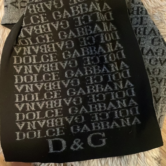 Authentic Dolce and Gabbana scarf - Picture 4 of 4